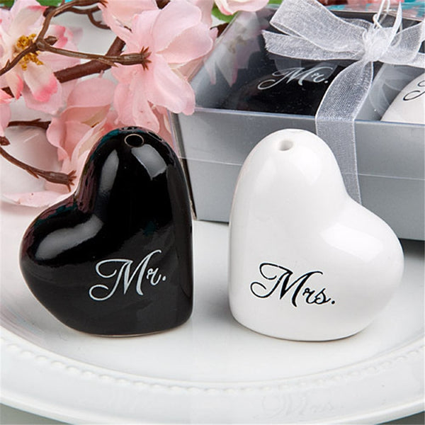 Wedding Party Favors black white Wedding Gift Wedding Heart Ceramic Mr. and Mrs. Salt Pepper Shakers Canister Set